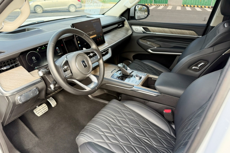 坦克500 2022款 3.0T 运动版 造境型 7座中控内饰7005