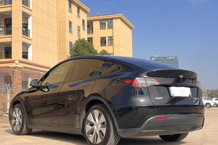 特斯拉 Model Y 2022款 后轮驱动版车身外观6004