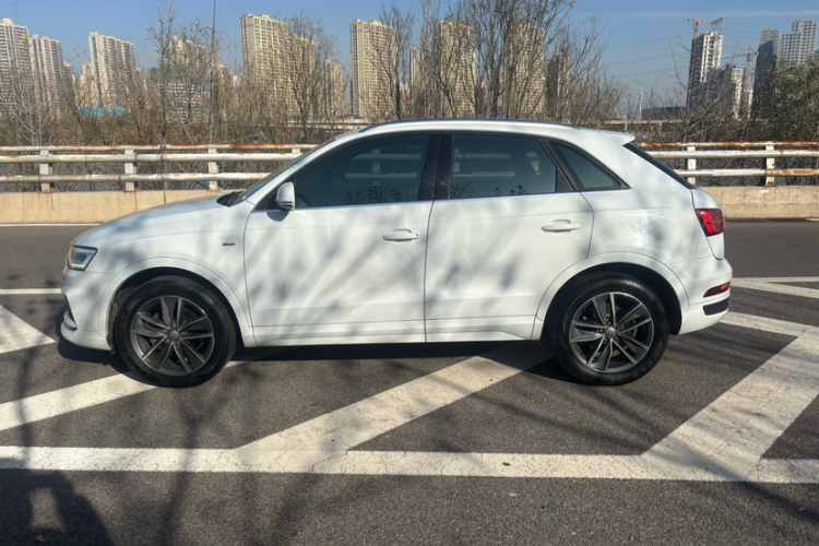 奥迪Q3 2018款 30周年年型 35 TFSI 运动型车身外观6007