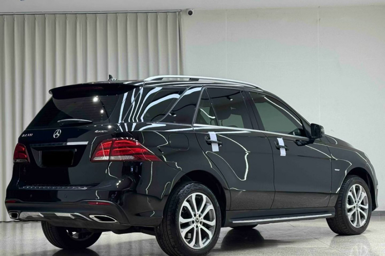 奔驰GLE 2019款 GLE 320 4MATIC 动感型臻藏版车身外观6001