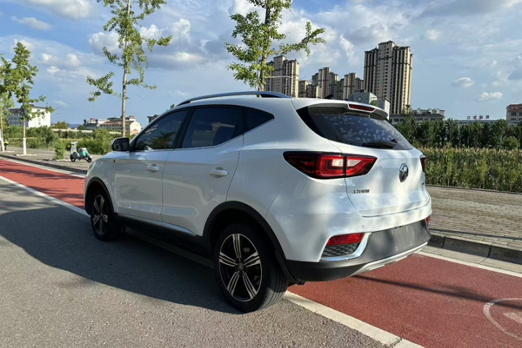 名爵ZS 2020款 全球百万畅销款 1.5L 手动65寸巨幕天窗版车身外观6003