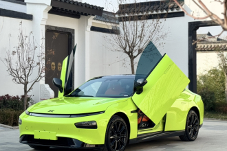 小鹏P7 2022款 670E+鹏翼版