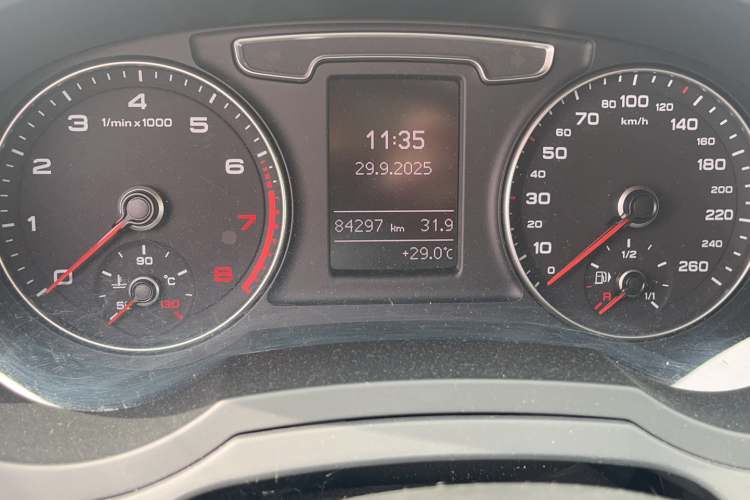 奥迪Q3 2017款 30 TFSI 时尚型中控内饰15