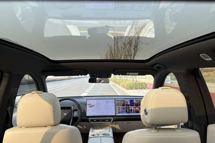 理想汽车 理想L6 2024款 Max中控内饰7011