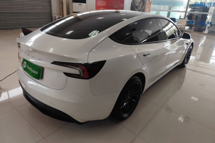 特斯拉 Model 3 2023款 后轮驱动版车身外观6005