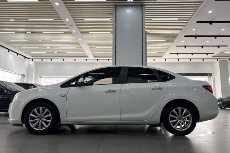 别克 英朗 2013款 GT 1.6L 自动时尚版车身外观6002