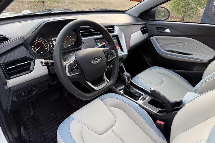 奇瑞 瑞虎3X 2022款 PLUS 1.5L CVT时尚版中控内饰7003