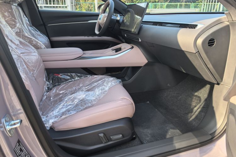 小鹏MONA M03 2025款 515 长续航 Plus中控内饰7006