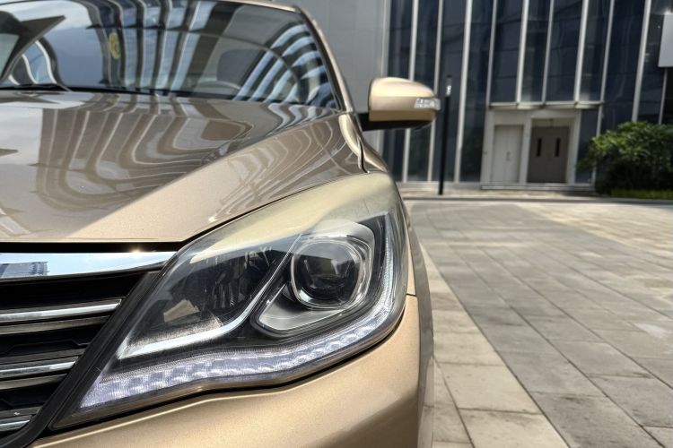 东风风神A60 2016款 1.6L 自动豪华型局部细节36