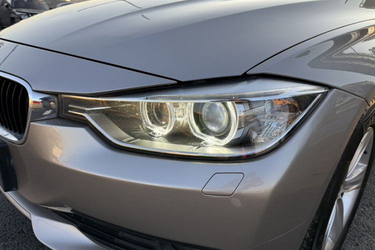 宝马3系 2014款 320i 时尚型车身外观6006