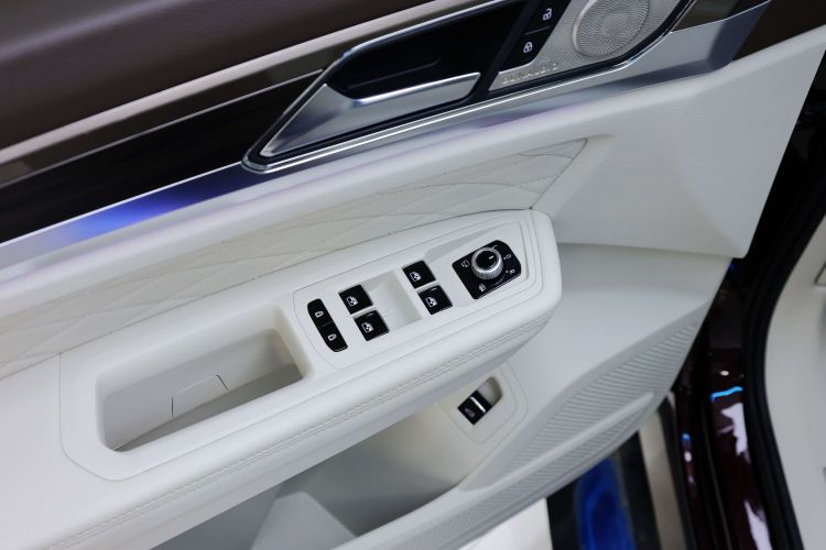 大众 威然 2020款 380TSI 旗舰版局部细节9001