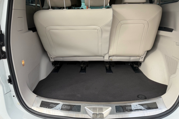 上汽大通MAXUS 大通G10 2021款 2.0T 手动精英版 柴油 7座中控内饰7005