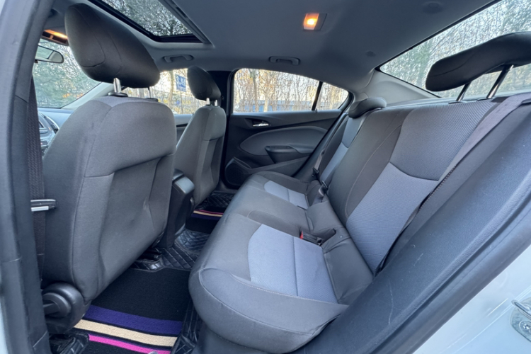 雪佛兰 科鲁兹 2018款 320 自动先锋天窗版中控内饰7001