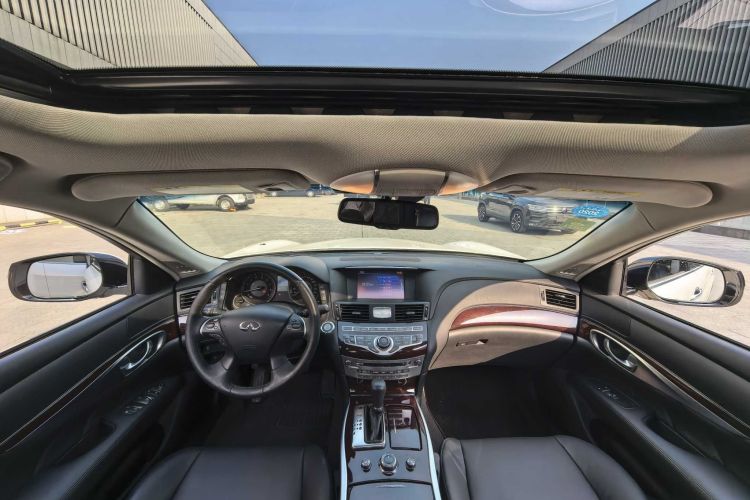 英菲尼迪Q70 2019款 Q70L 2.0T 悦享版局部细节22