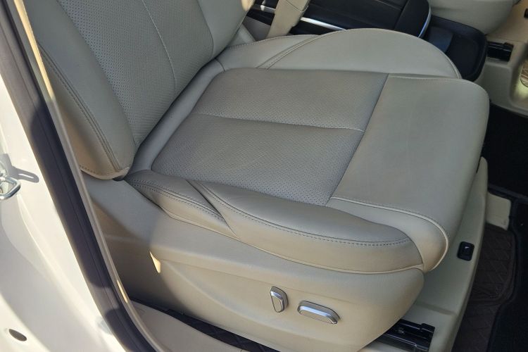 别克GL8 2023款 ES陆尊 尊享型和悦版中控内饰7008