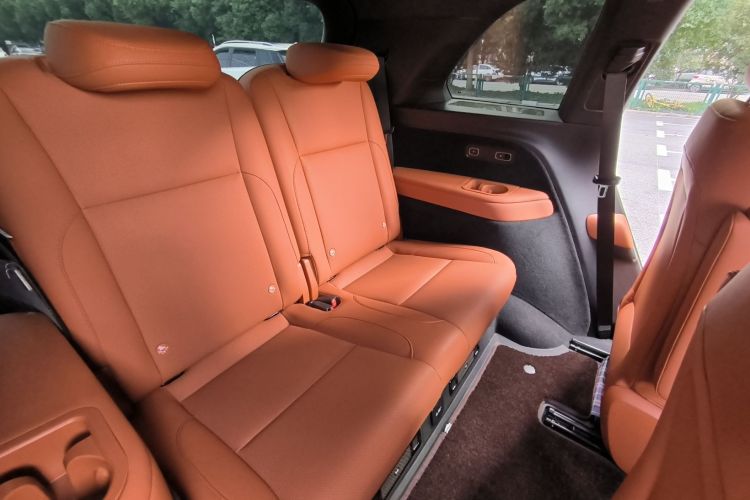 理想汽车 理想L8 2023款 Pro中控内饰7007