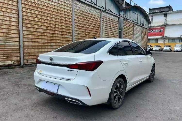 长安 逸动 2021款 PLUS 蓝鲸NE 1.4T GDI DCT尊贵型车身外观6005