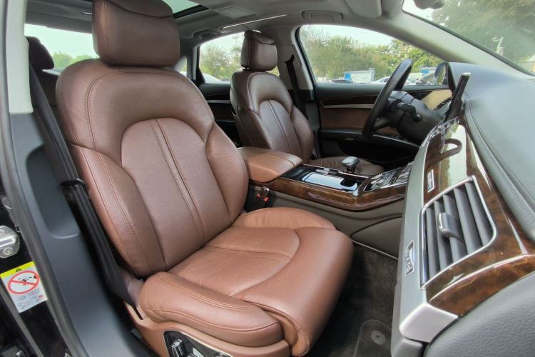 奥迪A8 2013款 A8L 45 TFSI quattro舒适型中控内饰7003