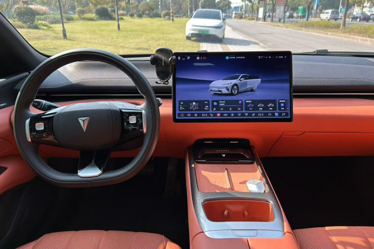 深蓝汽车 深蓝L07 2024款 530Max乾崑智驾ADS SE纯电版车身外观6004