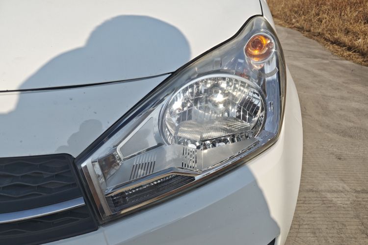 铃木 奥拓 2016款 1.0L 自动豪华炫动版局部细节36