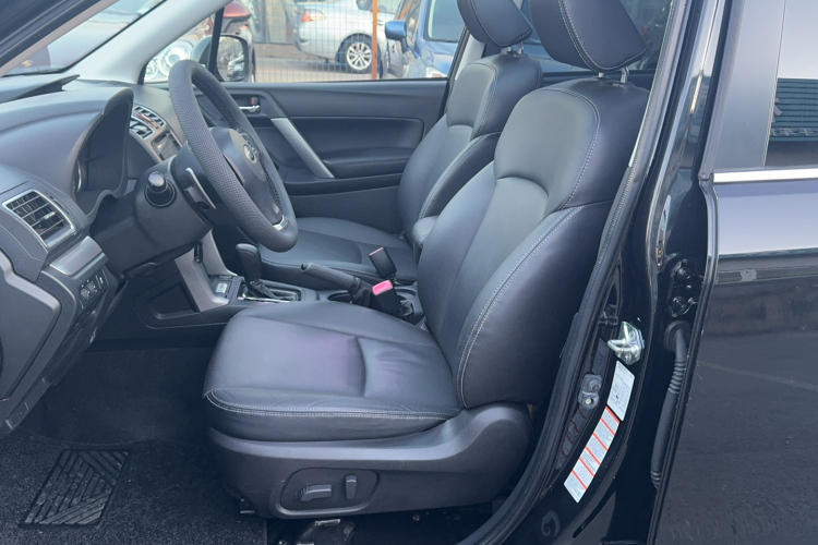 斯巴鲁 森林人 2015款 2.0i 特装纪念版中控内饰7001