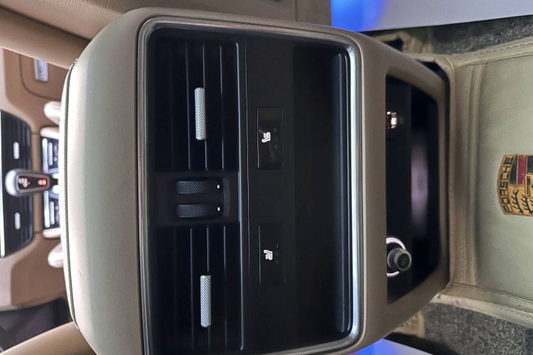 保时捷 2018款 Cayenne 3.0T中控内饰7006