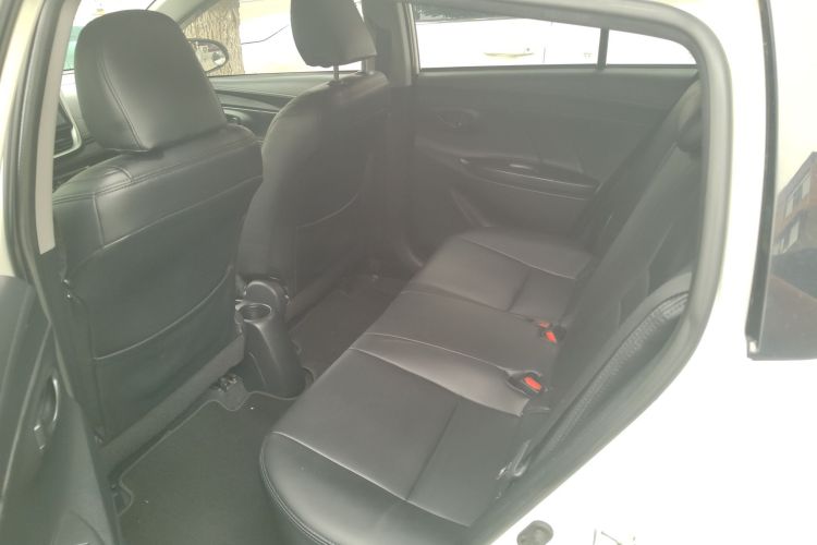 丰田 威驰FS 2017款 1.3L 手动锋行版中控内饰7006