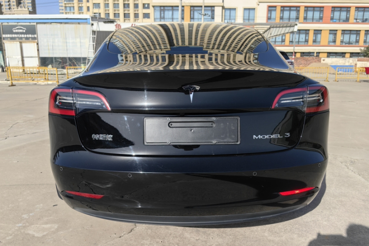特斯拉 Model 3 2022款 后轮驱动版车身外观6005