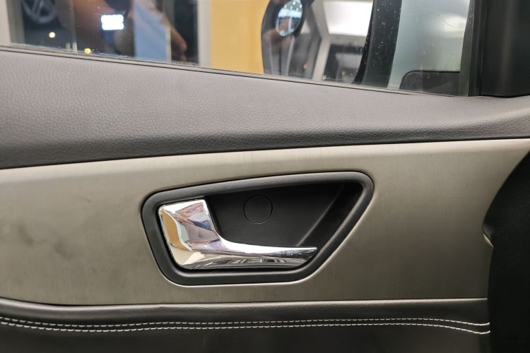 东风风光 风光S560 2018款 1.8L CVT尊贵型中控内饰7014