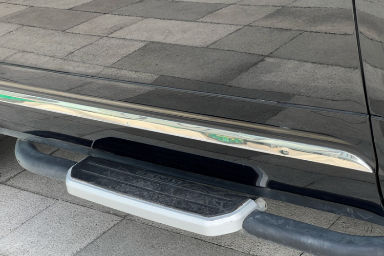 路虎卫士 2023款 90 3.0T P400 XS局部细节9004