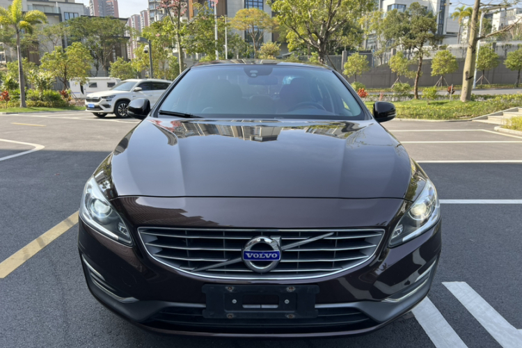 沃尔沃S60 2018款 S60L T3 智进版车身外观6002