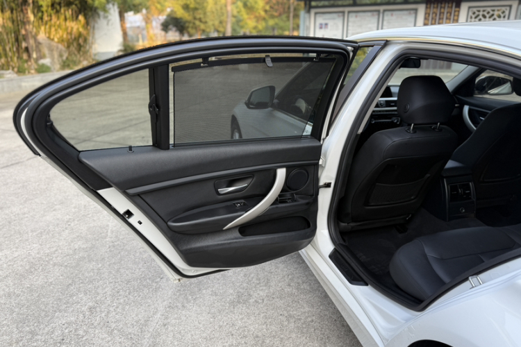 宝马3系 2016款 320Li 时尚型中控内饰7002