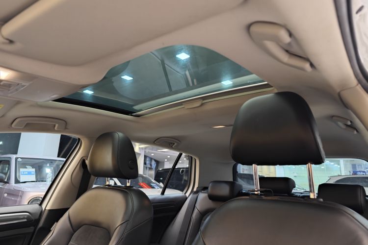 大众 高尔夫 2018款  230TSI 自动豪华型中控内饰7001