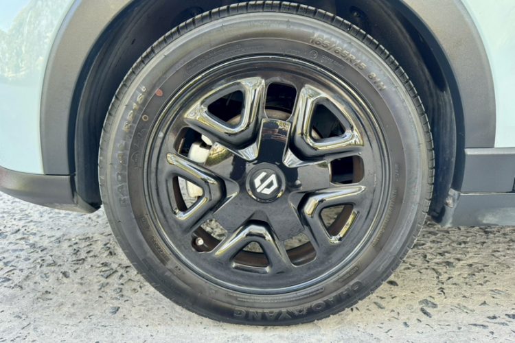 零跑汽车 零跑T03 2023款 403轻享版车身外观6006