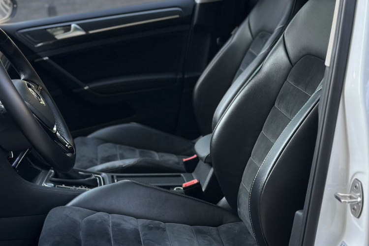 大众 高尔夫 2018款  230TSI 自动豪华型局部细节19