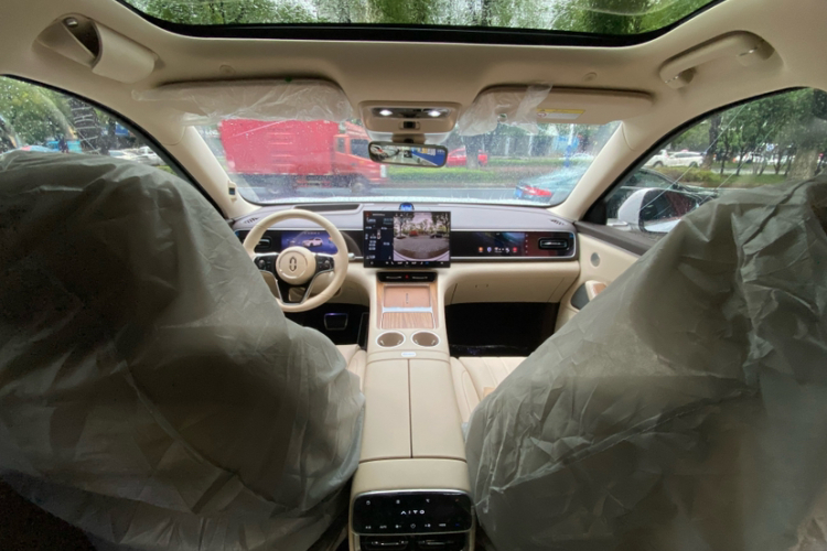 鸿蒙智行 问界M7 2026款 增程 Max四驱版 5座中控内饰7005