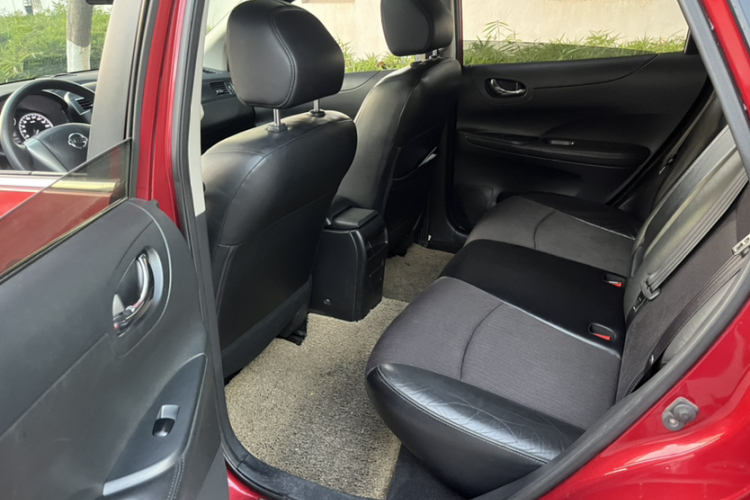 日产 骐达TIIDA 2011款 1.6L CVT智能型中控内饰7003