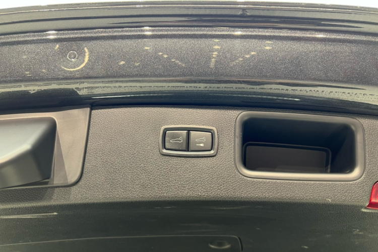 保时捷 2021款 Macan 2.0T中控内饰7004