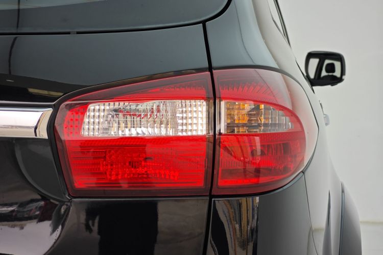 江铃 驭胜S350 2016款 2.0T 自动两驱汽油超豪华版7座车身外观6011