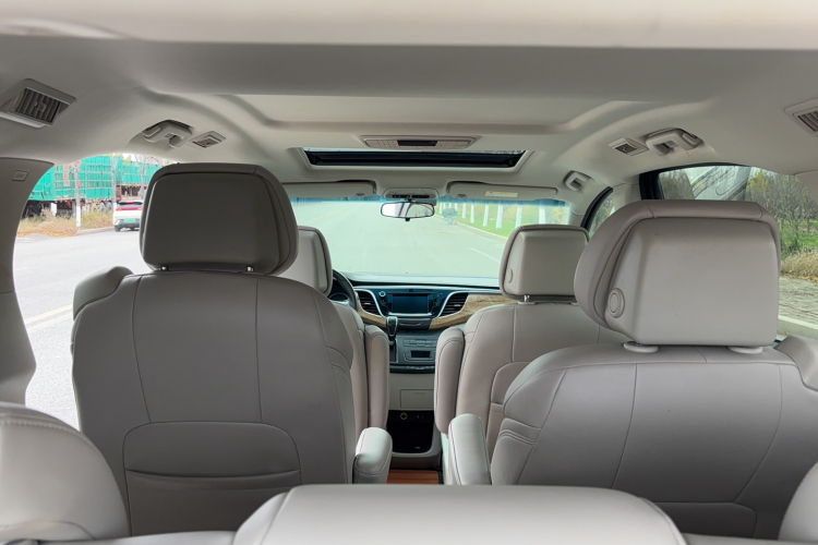 别克GL8 2018款 ES 28T 舒适型 国VI中控内饰7004