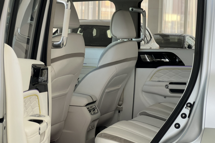 超境汽车 共创坦克300 2021款 2.0T 赛博坦克中控内饰7006