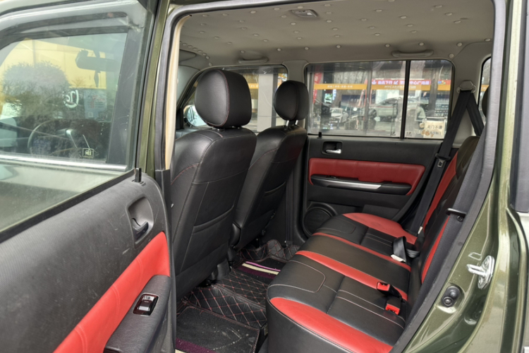 长城M2 2014款 1.5L 手动都市版中控内饰7007