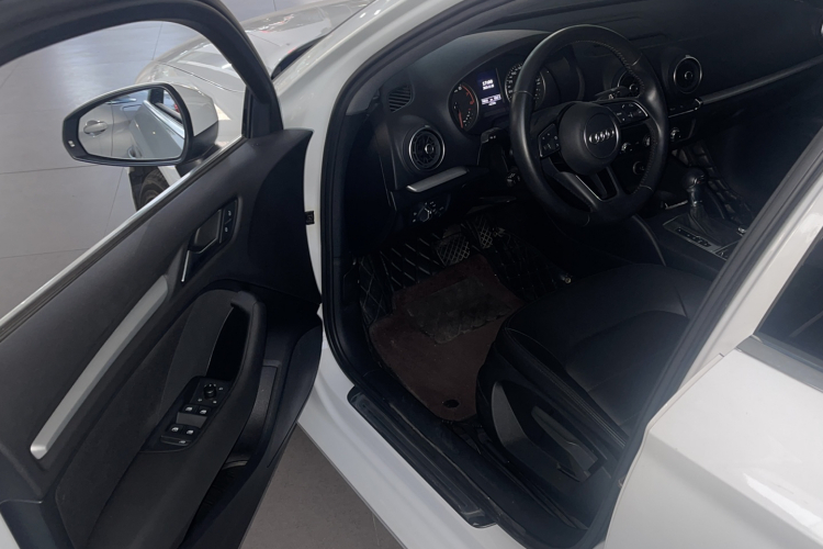 奥迪A3 2020款 Limousine 35 TFSI 进取型 国VI中控内饰7002