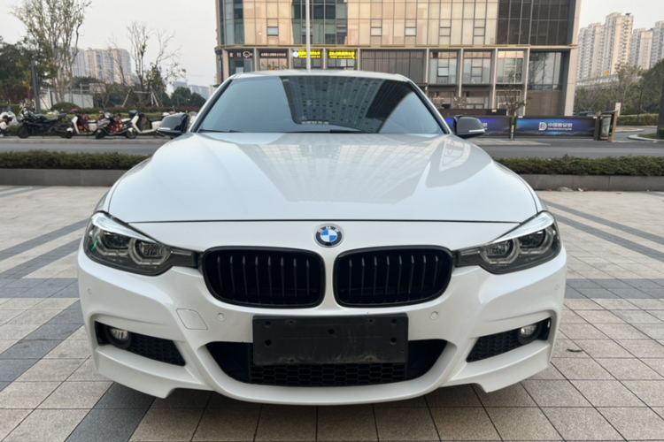 宝马3系 2018款 320Li M运动曜夜版车身外观6005