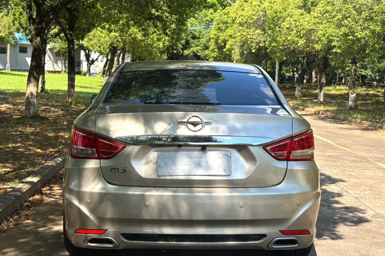 海马 福美来 2014款 M5 1.6L 自动精英型车身外观6004