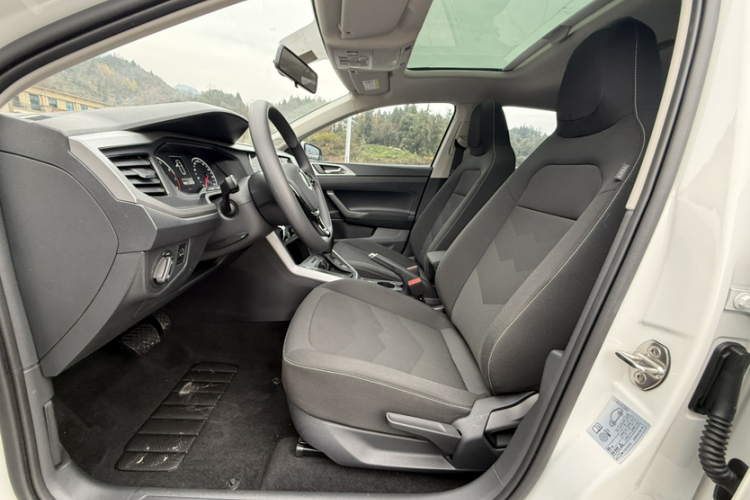 大众 Polo 2021款 Plus 1.5L 自动全景乐享版中控内饰7002