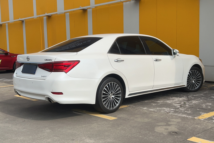 丰田 皇冠 2018款 2.0T 运动版车身外观6001