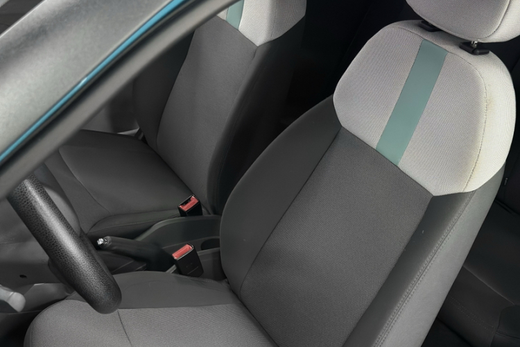 长安启源 长安Lumin 2022款 210km 香甜款中控内饰7011