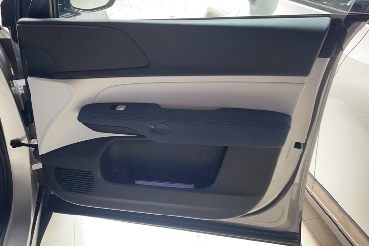 小鹏G6 2023款 700 四驱性能 Max中控内饰7009