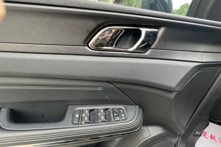 领克01 EM-P 2023款 1.5TD EM-P AM中控内饰7004